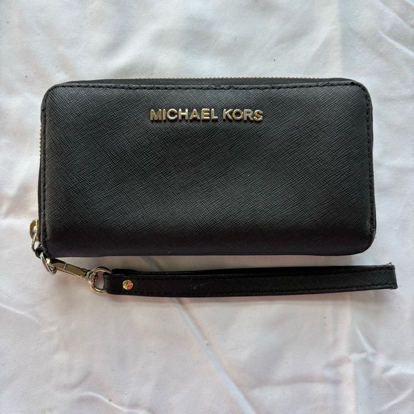 Michael Kors Black Wristlet Wallet - Picture 1 of 9